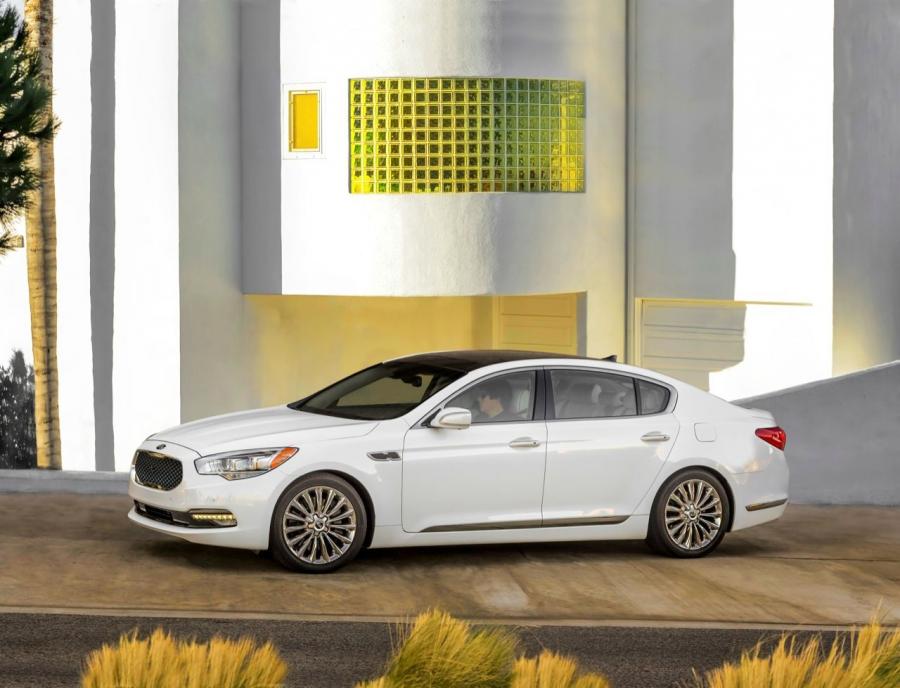  Kia K900 2015 года  (фото 21 из 21)